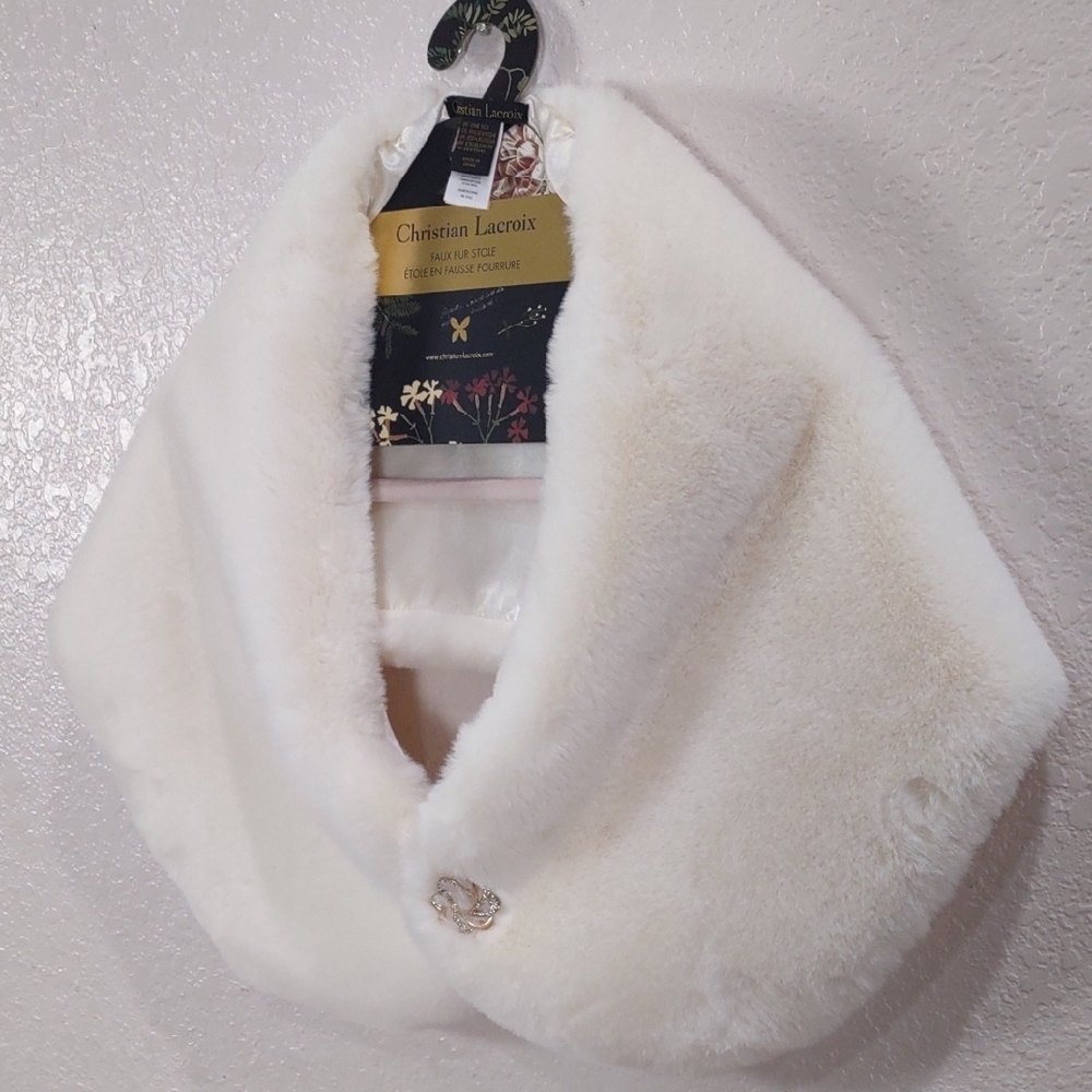Christian Lacroix Cream Faux Fur Stole - Picture 6 of 17